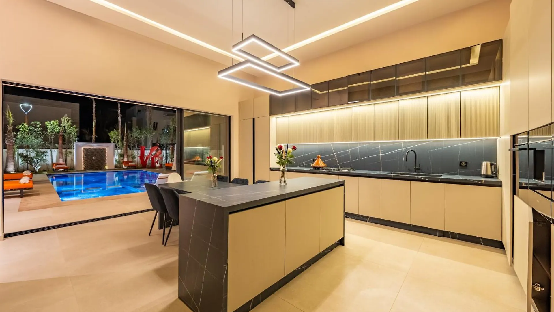Luxury Villa Heated Pool, Cinema & Game Room Marrakesh