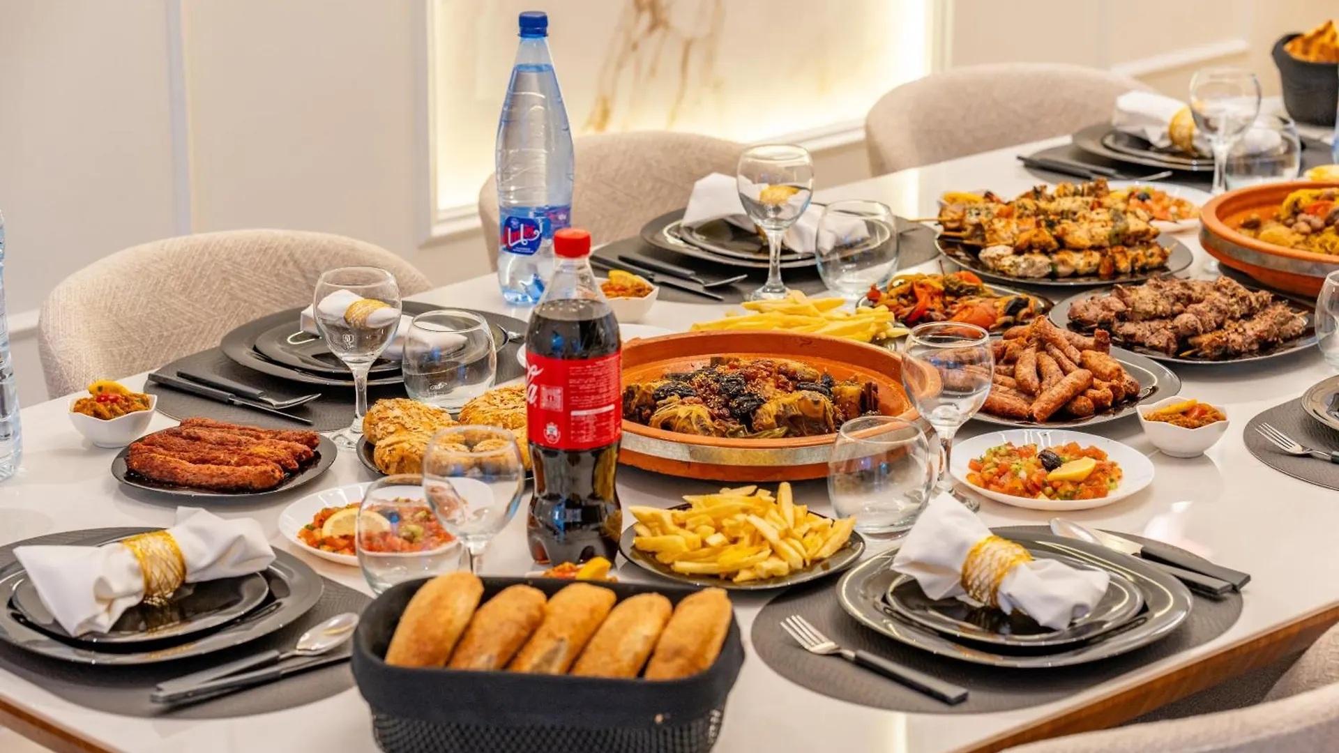Luxury Villa Heated Pool, Cinema & Game Room Marrakesh