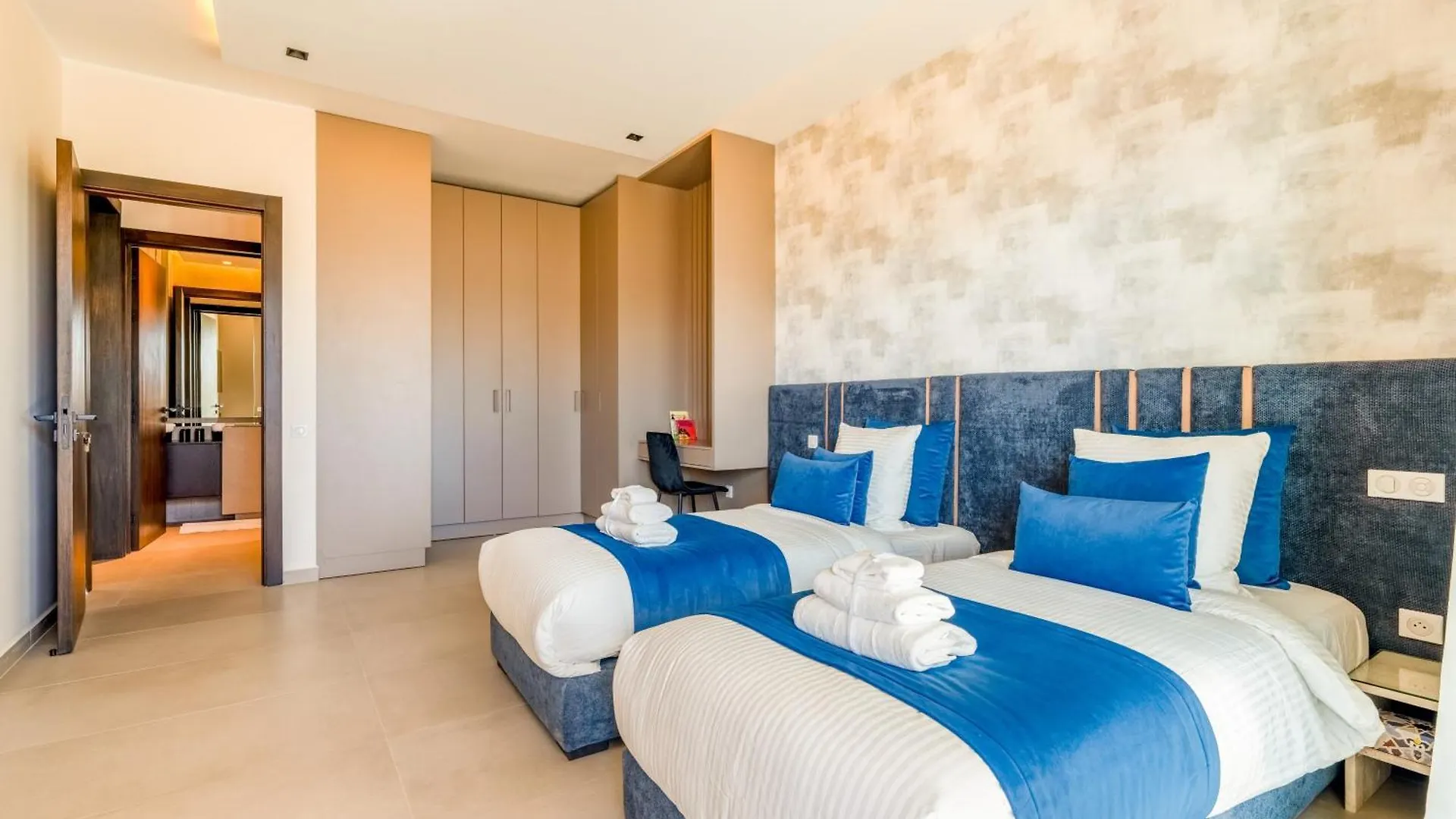 Luxury Villa Heated Pool, Cinema & Game Room Marrakesh Morocco